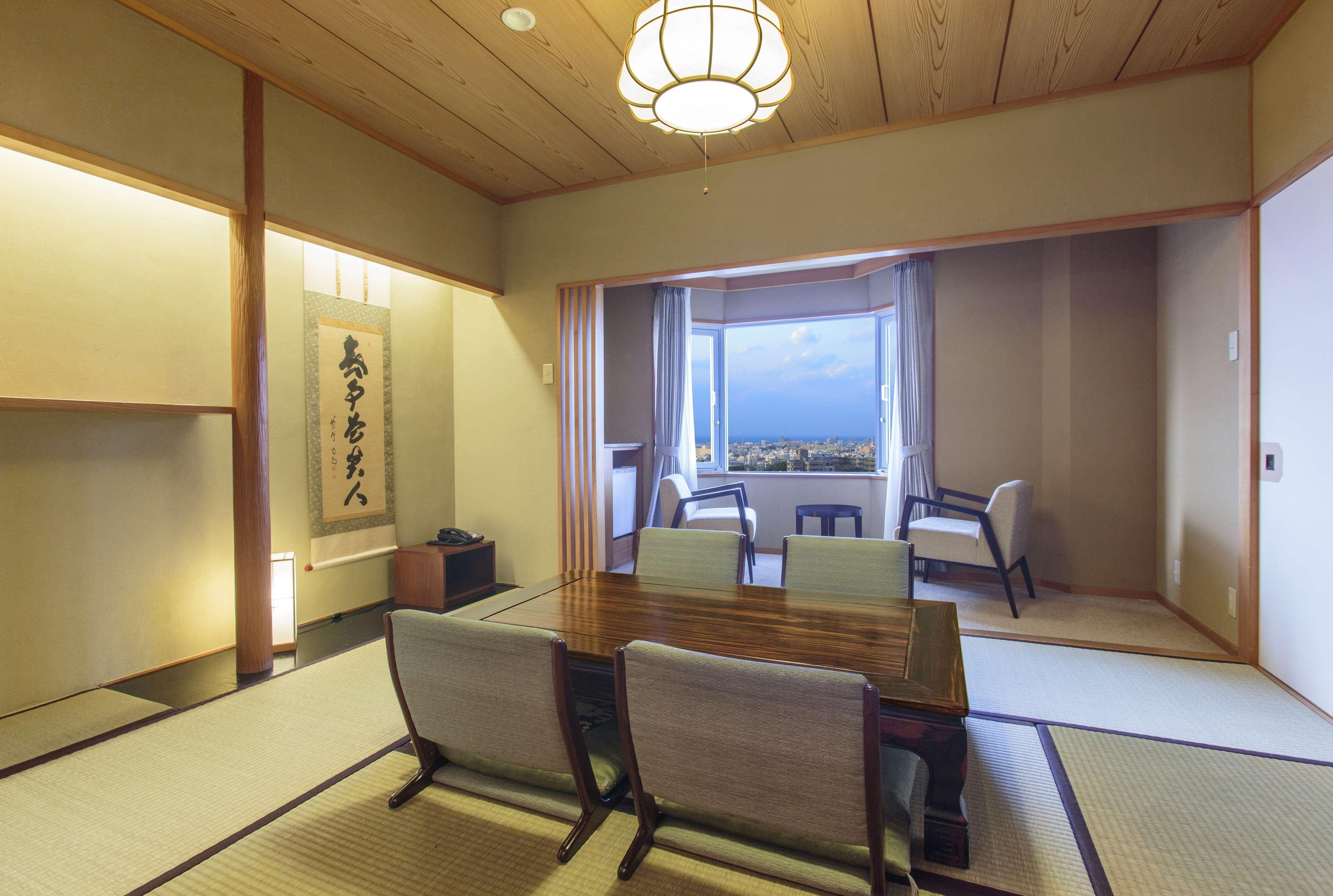 Doubletree By Hilton Naha Shuri Castle Esterno foto