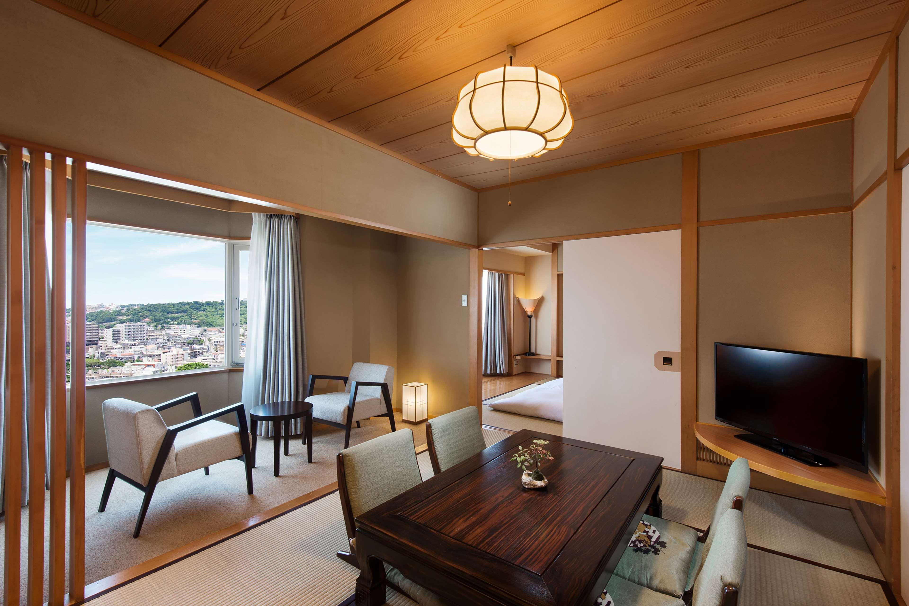 Doubletree By Hilton Naha Shuri Castle Esterno foto