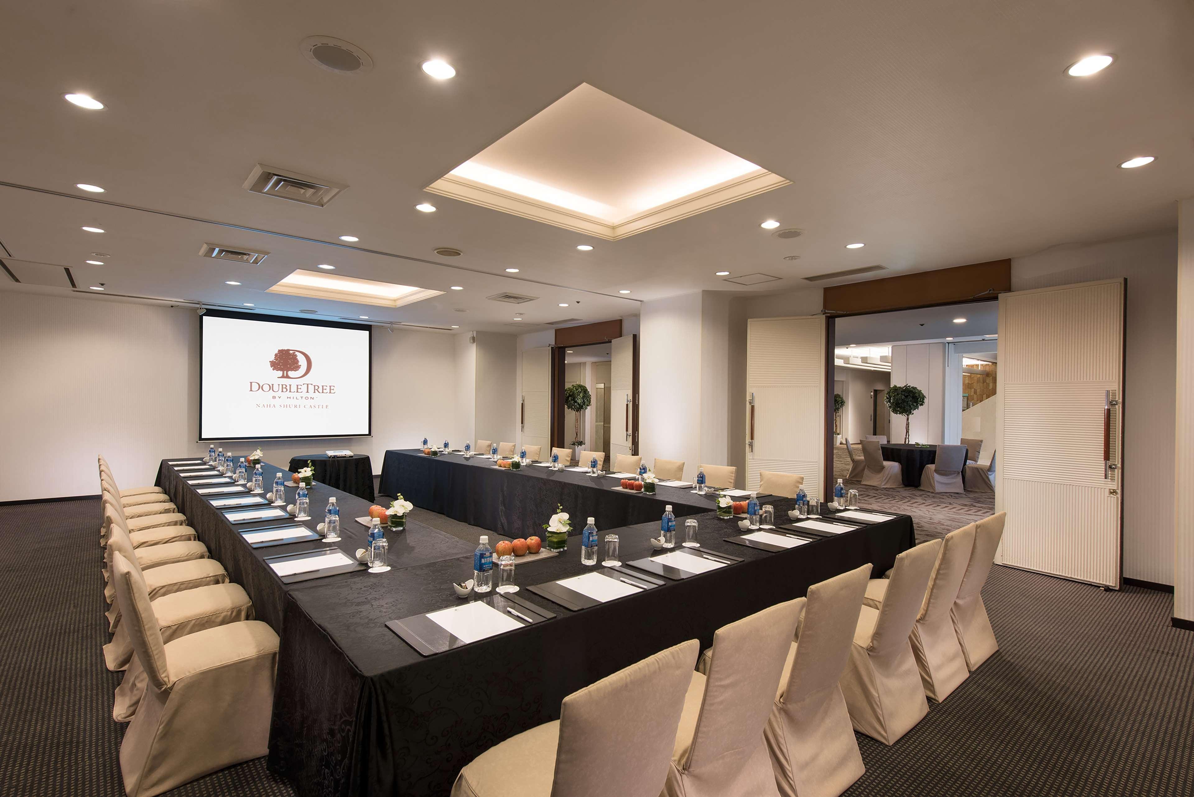 Doubletree By Hilton Naha Shuri Castle Esterno foto
