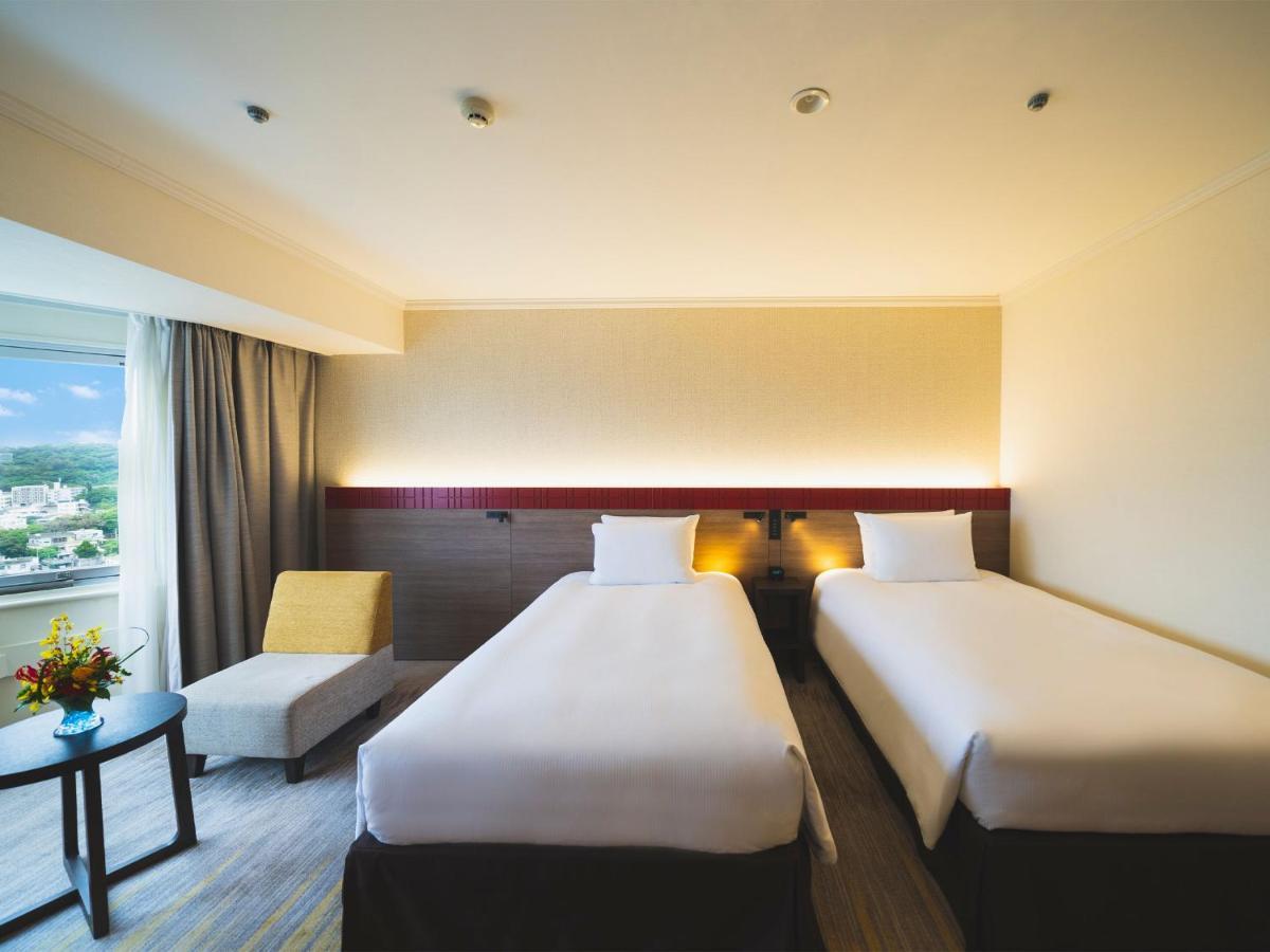 Doubletree By Hilton Naha Shuri Castle Esterno foto